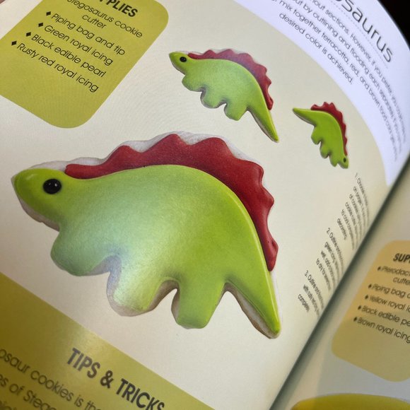 BOOK NEW 100 Animal Cookies to Decorate Step by Step Softcover 144 Pages - Picture 8 of 14